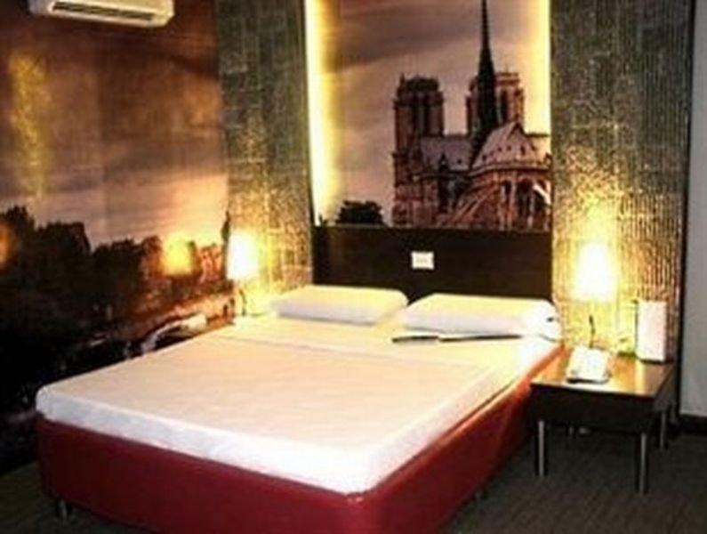 Eurotel North Edsa Quezon City Eksteriør billede