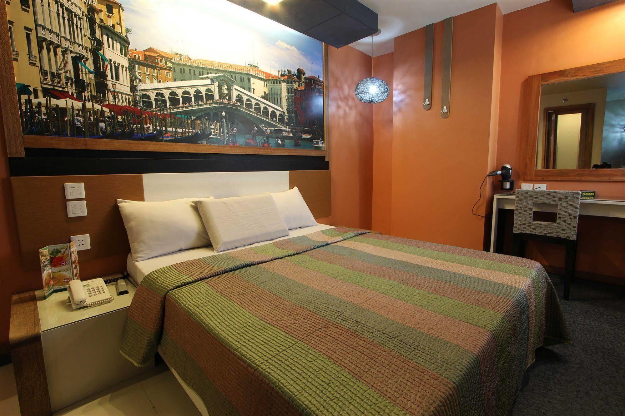 Eurotel North Edsa Quezon City Eksteriør billede